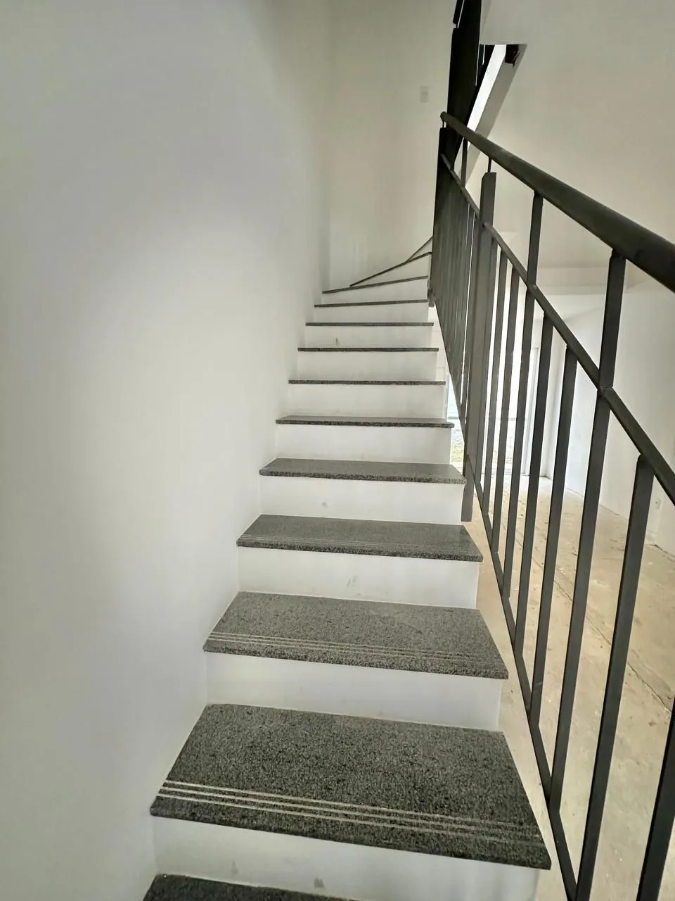 Imagem Excelente casa a venda em condomínio fechado no bairro Vila Nova.
