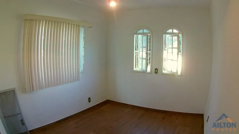 Imagem Casa Duplex com 3 Quartos à Venda em Perocão - Guarapari/ES
