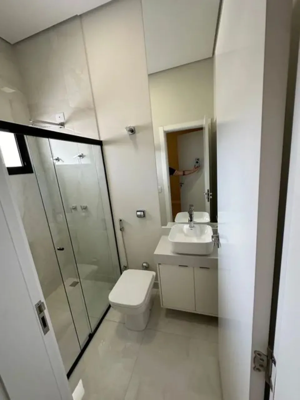 Imagem Casa de alto padrão em condomínio à venda em Sorocaba-SP, Jardim Villagio Milano: 3 quartos, 3 suítes, 3 salas, 4 banheiros, 4 vagas, 164m².