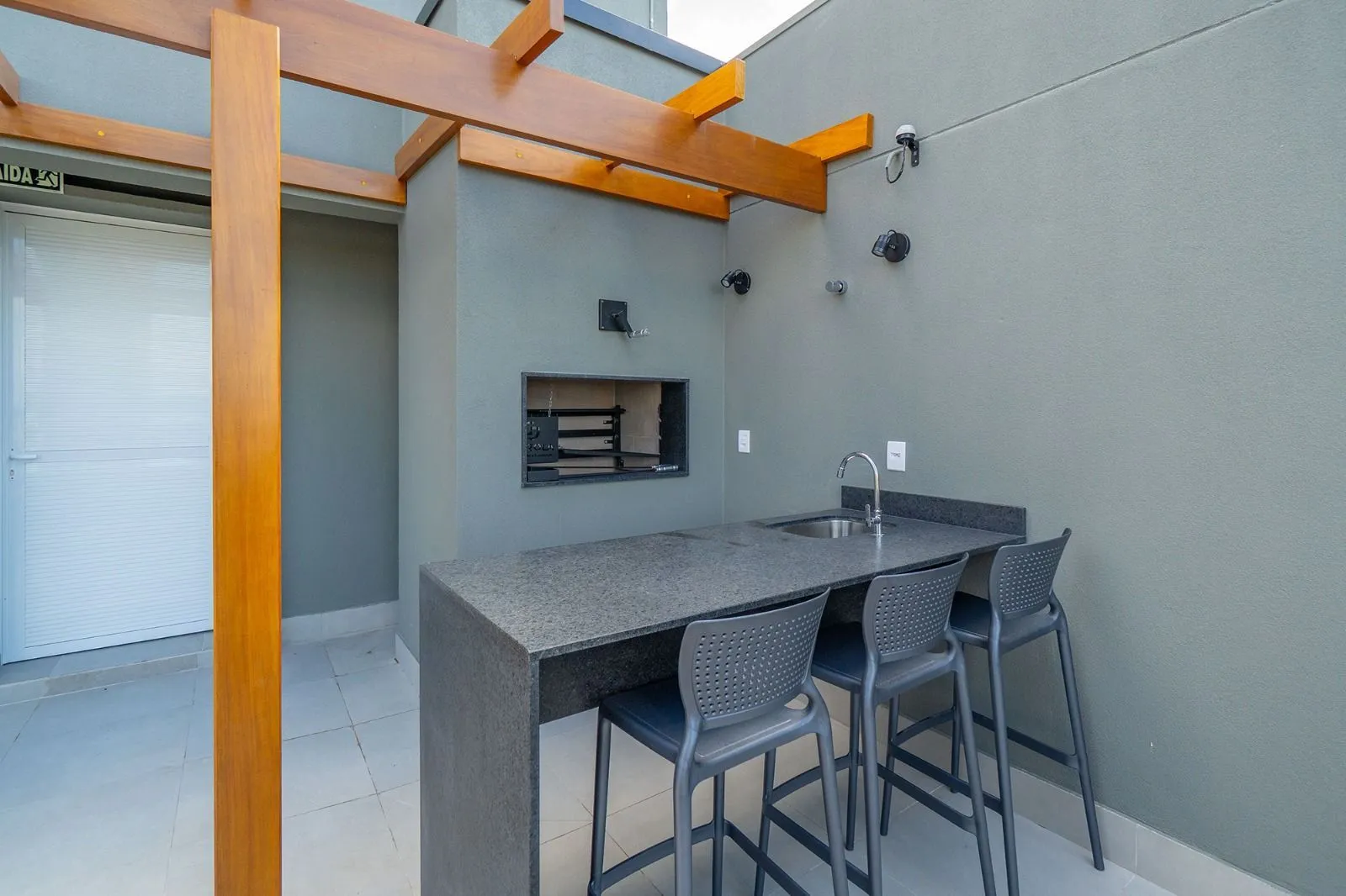 Imagem Garden Novo e Semi Mobiliado com Móveis Planejados | 3 Quartos | 2 Banheiros sendo 1 Suíte | Vaga Dupla Coberta | Jardim Itu - Porto Alegre