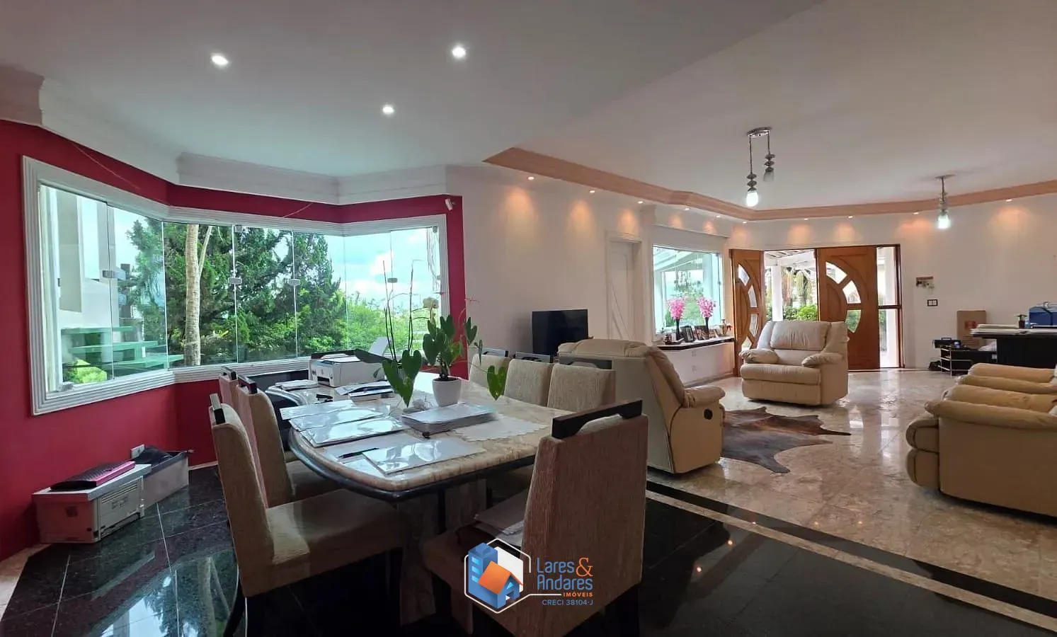 Imagem Casa Impecável com piscina de borda e vista infinita, um refúgio bem localizado no Portal Roselândia, Cotia, SP