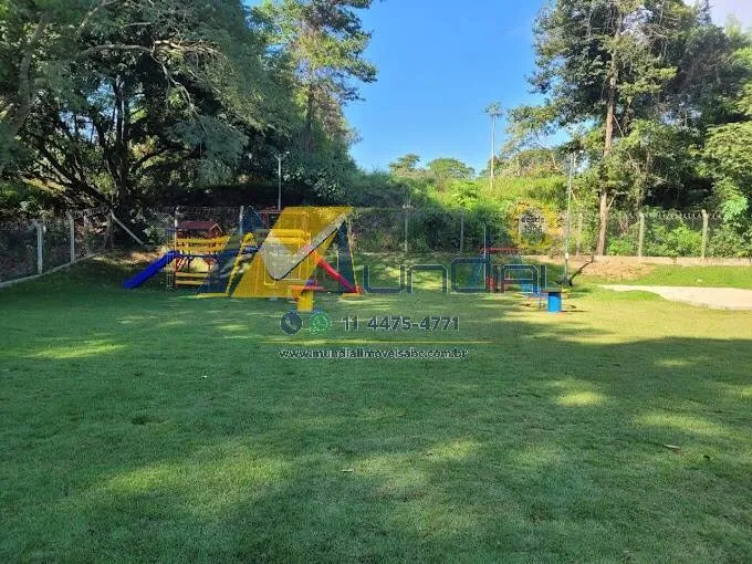 Imagem Casa à Venda com 450m², 3 dormitórios, 3 suítes, 1 sala e 4 vagas!!!