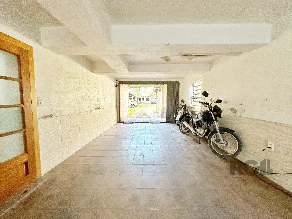 Imagem Casa comercial ou residencial com 14 vagas próxima á av. Teresópolis