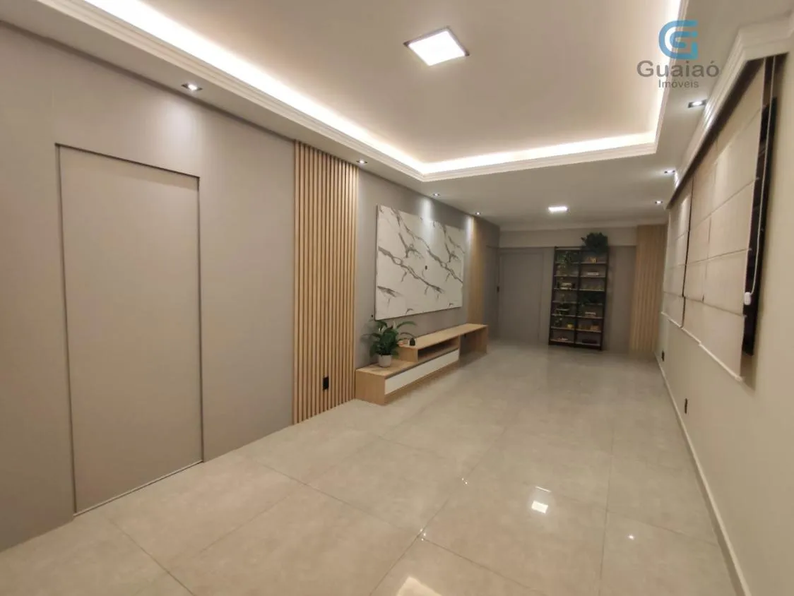 Imagem Vendo Maravilhosa Cobertura Penthouse, 03 Dormitórios com Vista para a praia, 01 suíte, 03 Vagas de Garagem Paralelas, Home Office, Condomínio com Lazer Completo, Pompéia, Santos.