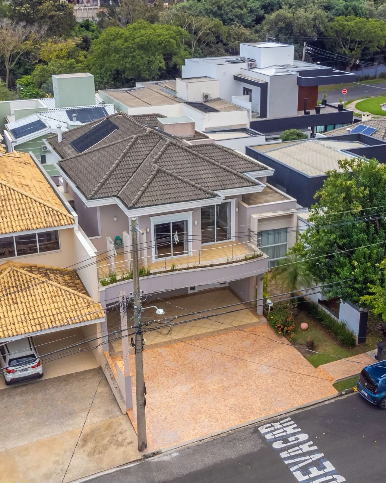 Foto do imóvel Sobrado com 3 suítes, piscina aquecida e suíte master de 60 m² no Sunset Condomínio Residencial em PARQUE BELA VISTA, VOTORANTIM - SP