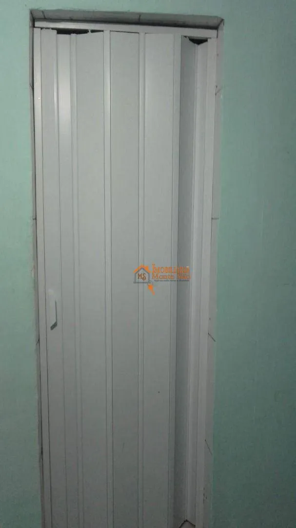 Imagem Sobrado com 12 dormitórios à venda, 375 m² por R$ 350.000,00 - Taboão - Guarulhos/SP