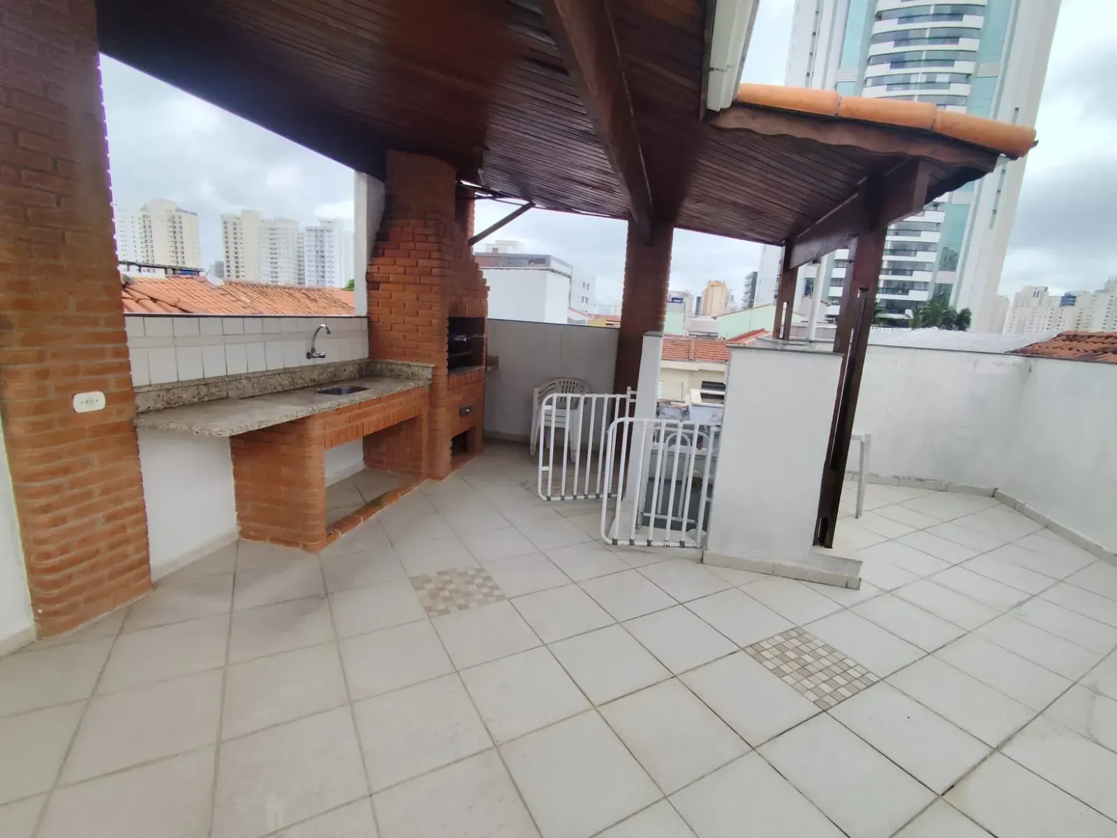 Imagem Sobrado com 3 Quartos para Alugar, 160 m² em Vila Gomes Cardim - São Paulo