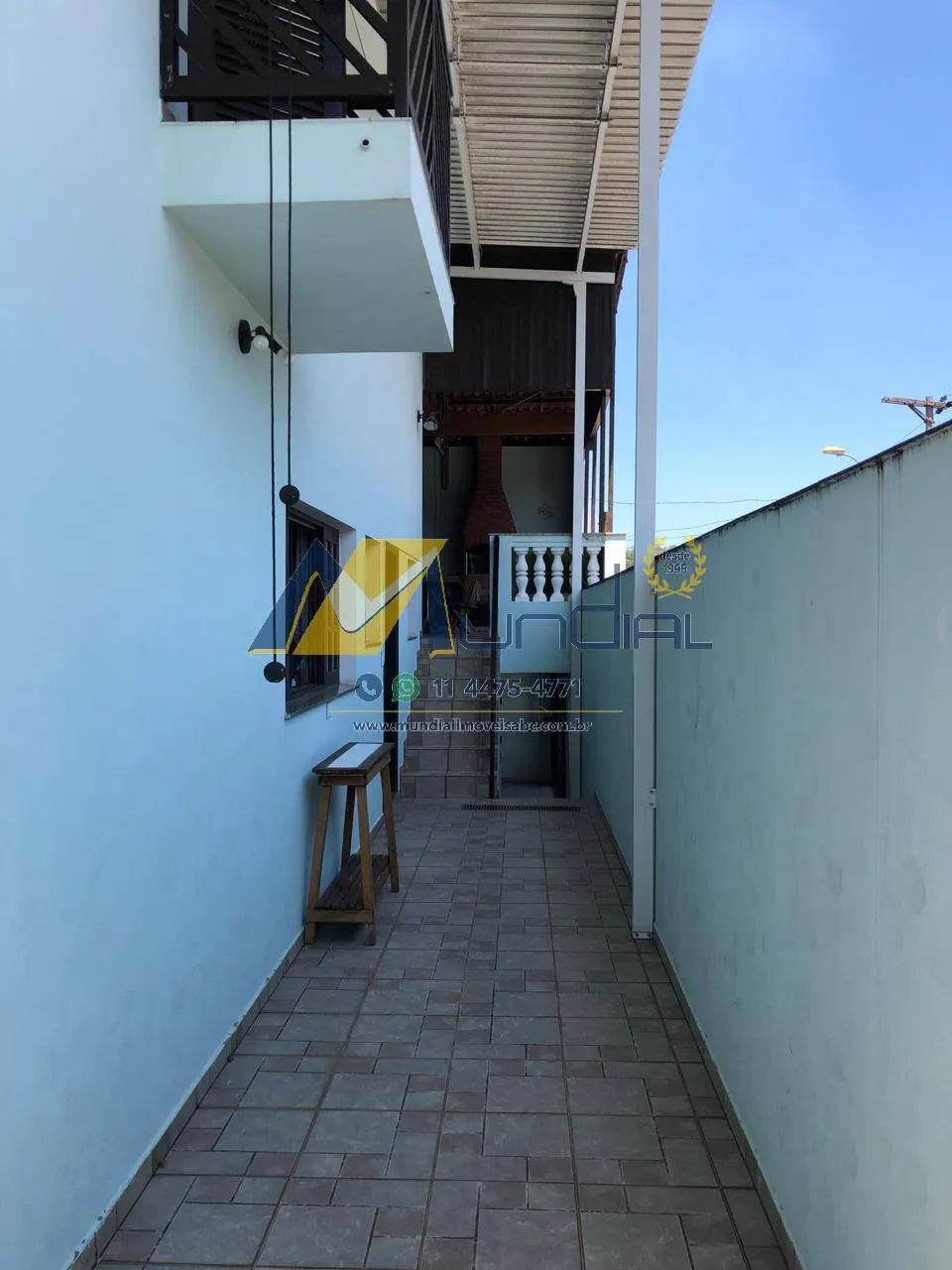 Imagem Sobrado amplo com 3 suítes, renda garantida e 6 vagas cobertas