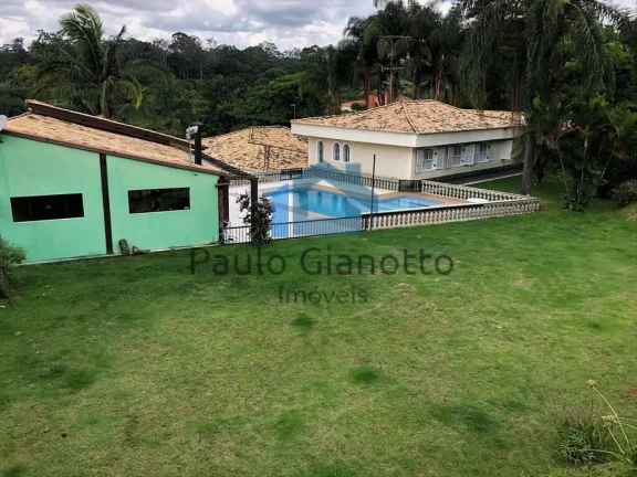 Imagem Casa à venda com ótima localização na Granja Viana