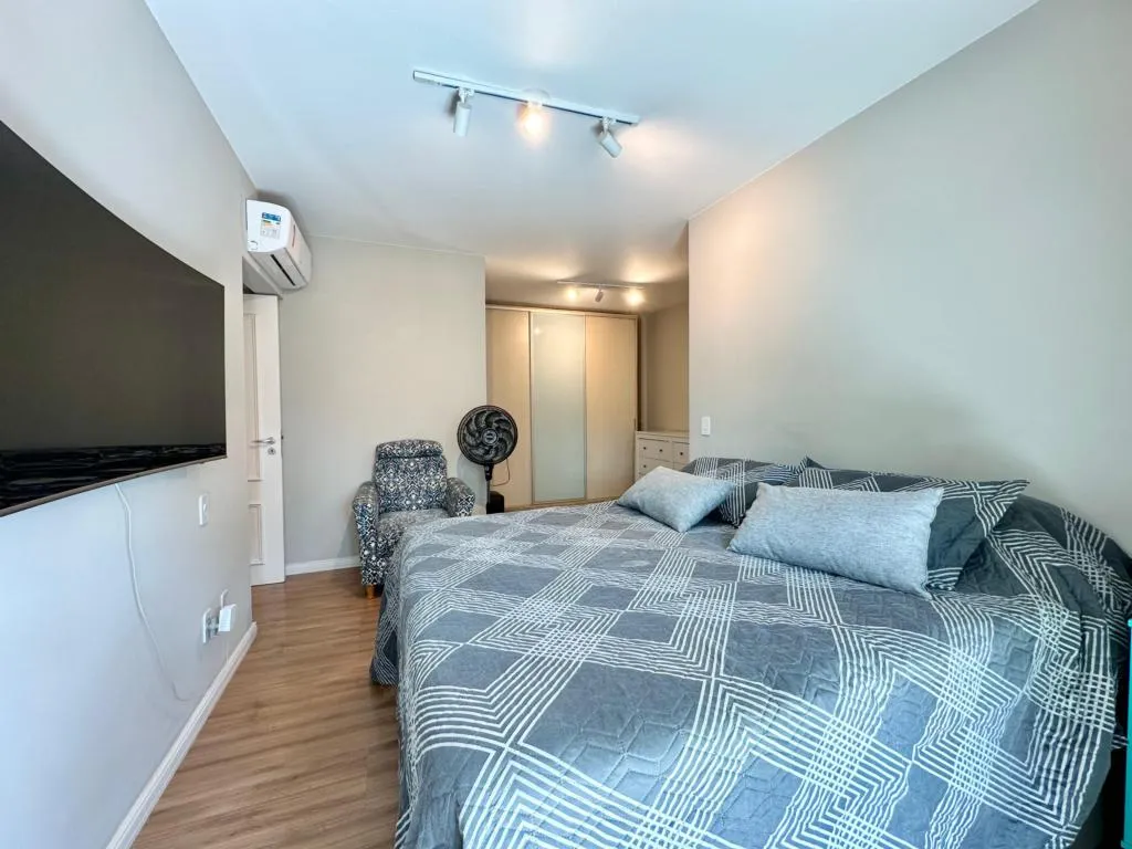 Apartamento 4 Dormitórios - Bairro Zona Nova