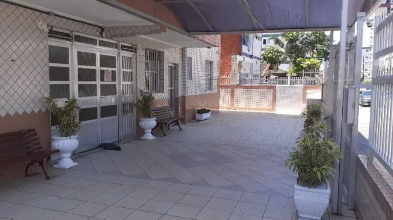 Imagem Apartamento bem localizado com 2 dormitórios, ideal para quem busca qualidade de vida no Bairro Canto do forte. Á venda na Imobiliária Consulte Imóveis.