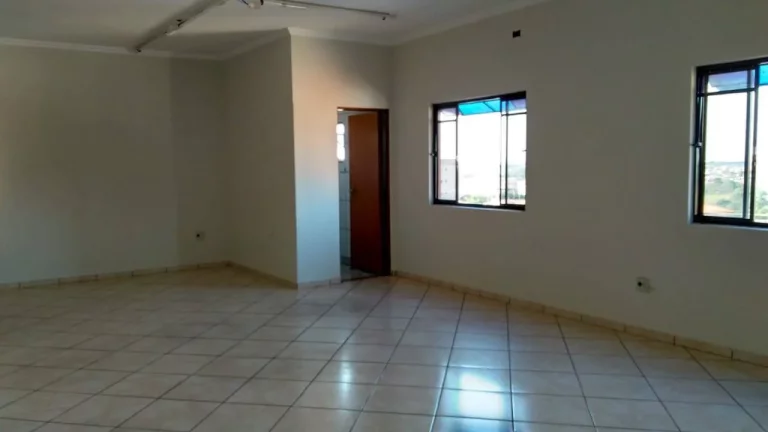 Imagem ALUGUEL DE SALÃO COMERCIAL 40M² COM WC E AR CONDICIONADO