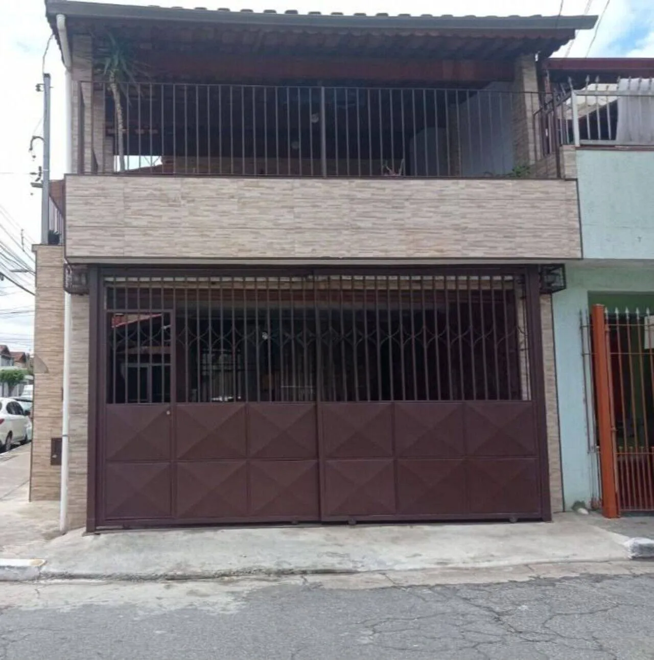 Imagem VENDO SOBRADO DE 03 DORMITÓRIOS NO BAIRRO RESIDENCIAL INGAÍ!