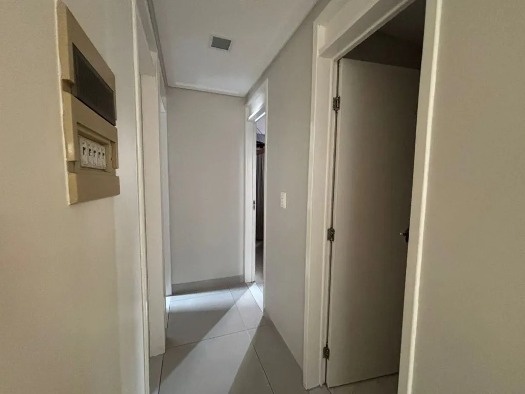 Imagem Apartamento reformado com 100 m², 3 quartos, suíte e lazer completo no Jardim Oceania, a poucos metros da praia.