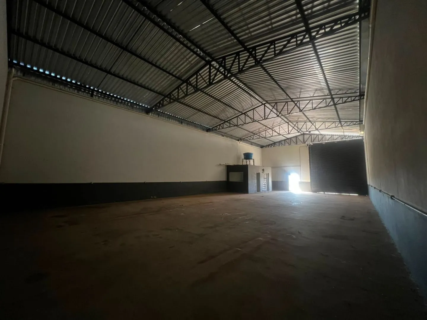 Imagem Galpão para alugar, 300 m² por R$ 4.500,00/mês - Planalto - Patos de Minas/MG