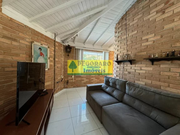 Imagem Maravilhosa Casa à Venda na Martim de Sá - 4 Quartos, 2 Suítes, 3 Salas, 2 Banheiros, 12 Vagas de Garagem, 230 m²!