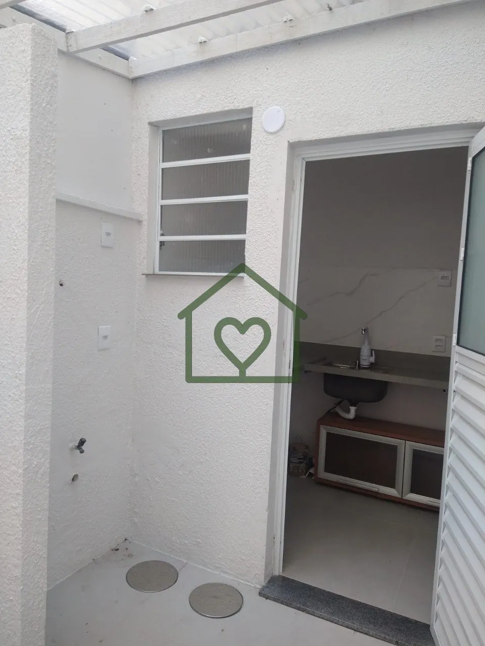 Imagem Lindo loft com pátio aberto, totalmente reformado e com ótima área externa. O imóvel conta com s...
