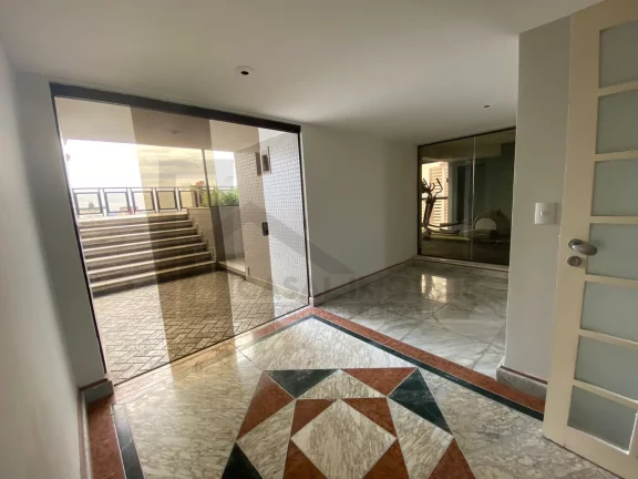 Imagem CASAL IMÓVEIS VENDE ESPETACULAR COBERTURA 4 SUÍTES + 4 VGS 650 M2 REFORMADA