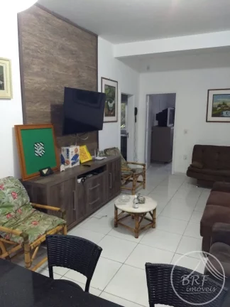 Imagem Vendo Excelente Casa de Alvenaria na Praia do Meio Palhoça SC
