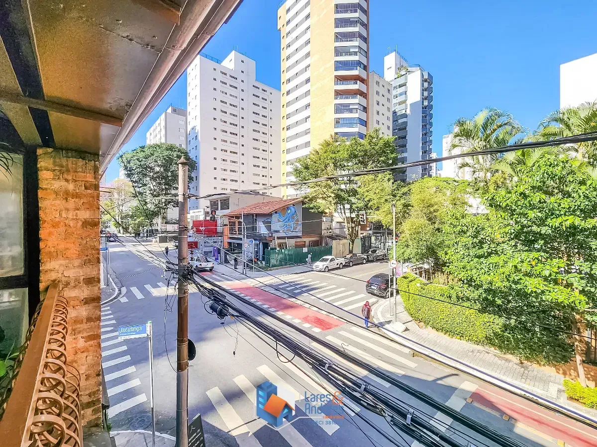Imagem Conjunto comercial para venda em Vila Uberabinha, 675m²