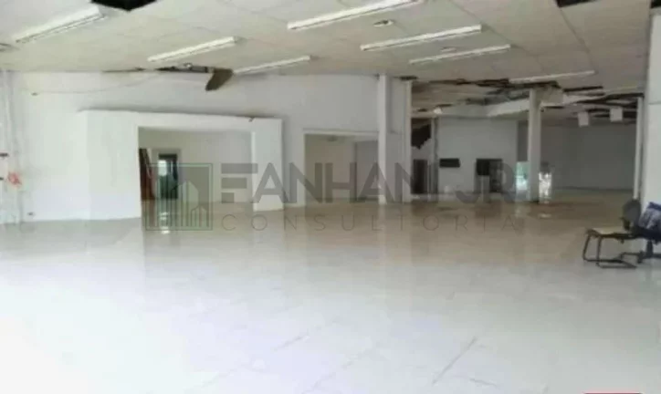 Imagem Excelente oportunidade: Casa comercial de alto padrão no Jardim América, São Paulo-SP - 6 salas, 4 banheiros, 17 vagas de garagem, 980m²!