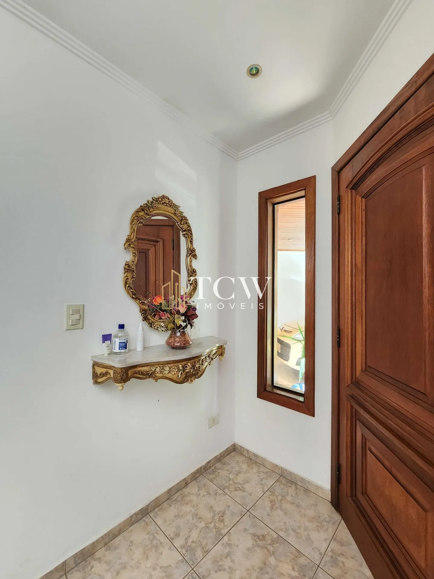 Imagem Casa de Condomínio com 7 Quartos à venda em Sorocaba