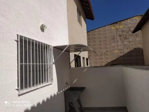 Imagem VENDA DE SOBRADO NO JARDIM NOVA ITAQUÁ, EM ITAQUAQUECETUBA/SP, 70m² com 2 quartos, sala de estar, quintal e garagem para 01 auto. CONSULTE-NOS.