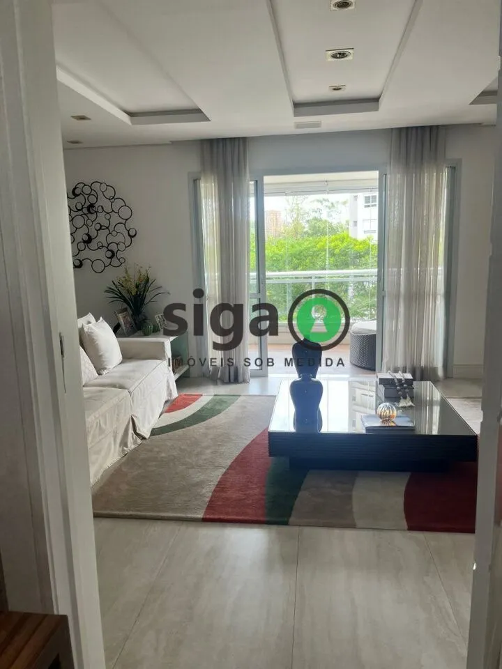 Imagem Apto à Venda com 200m², 3 suites, 4 vagas, mobiliado, no Panamby