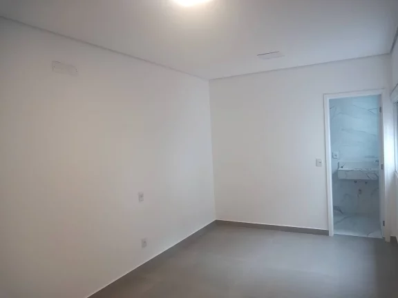 Imagem EXCELENTE IMÓVEL, Casa térrea 95m², três dormitórios, suíte, Cond. Fechado