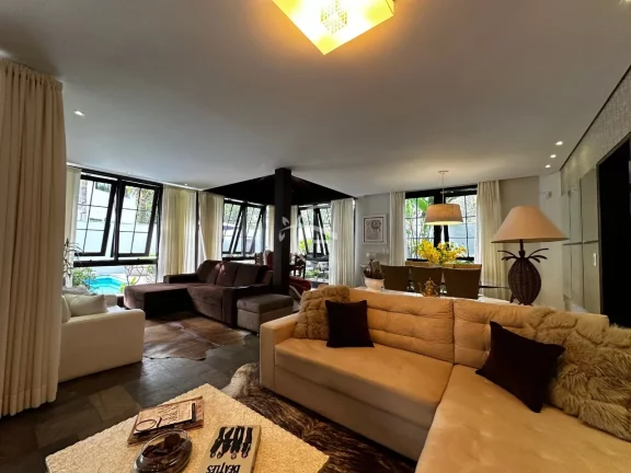 Imagem CASA RESIDENCIAL em JOINVILLE - SC, AMÉRICA