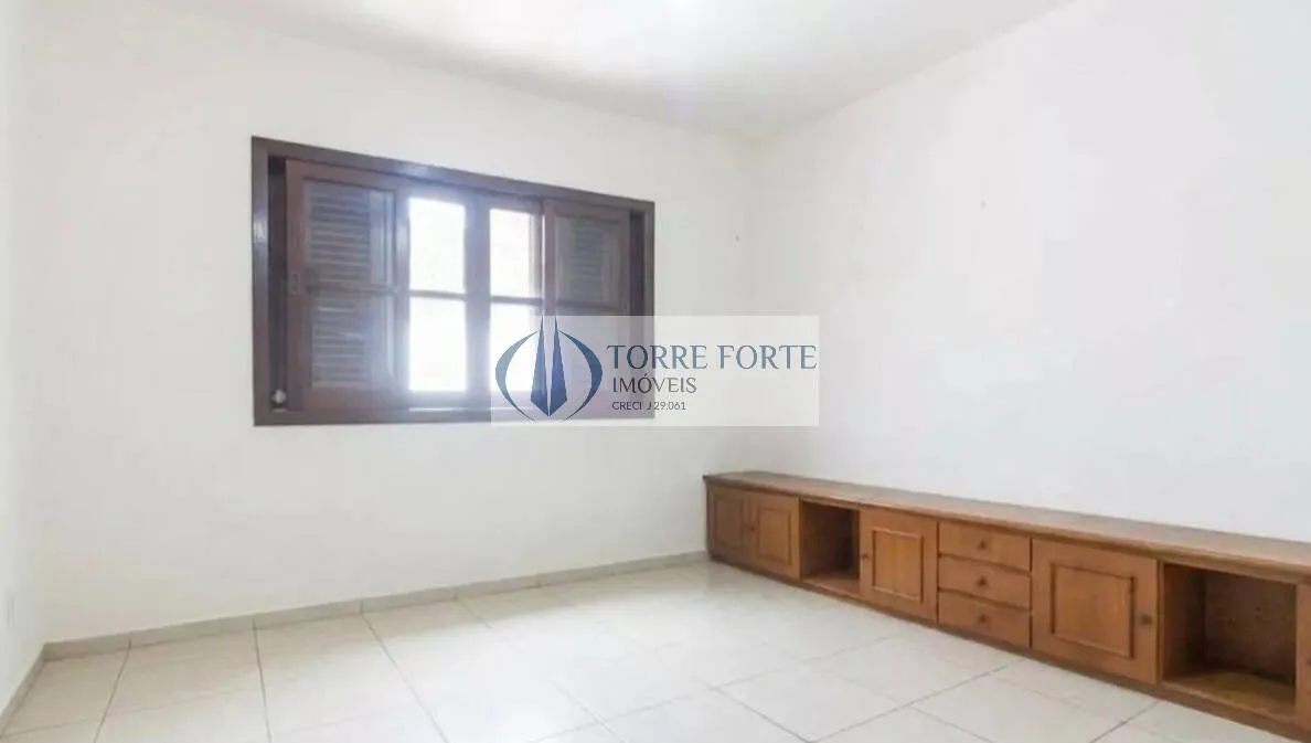 Imagem Casa espaçosa 400 m² 5 dormitórios 2 suítes 4 banheiros 4 vagas de garagem