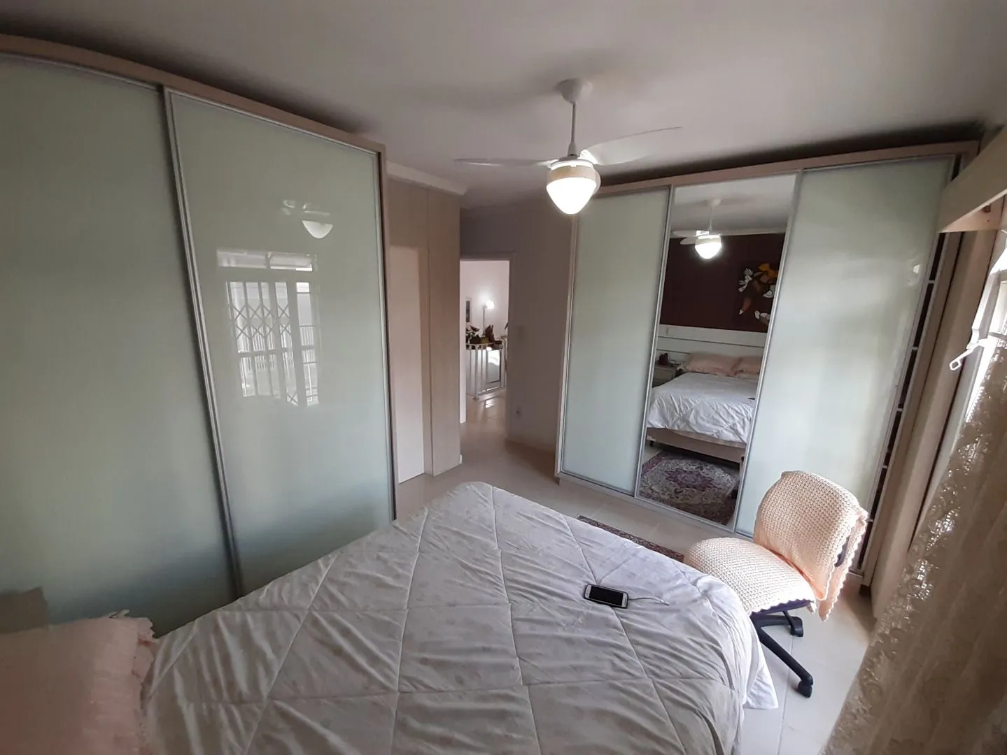 Imagem Casa à venda com 3 quartos 1 suíte, 180m² em Estreito Florianópolis