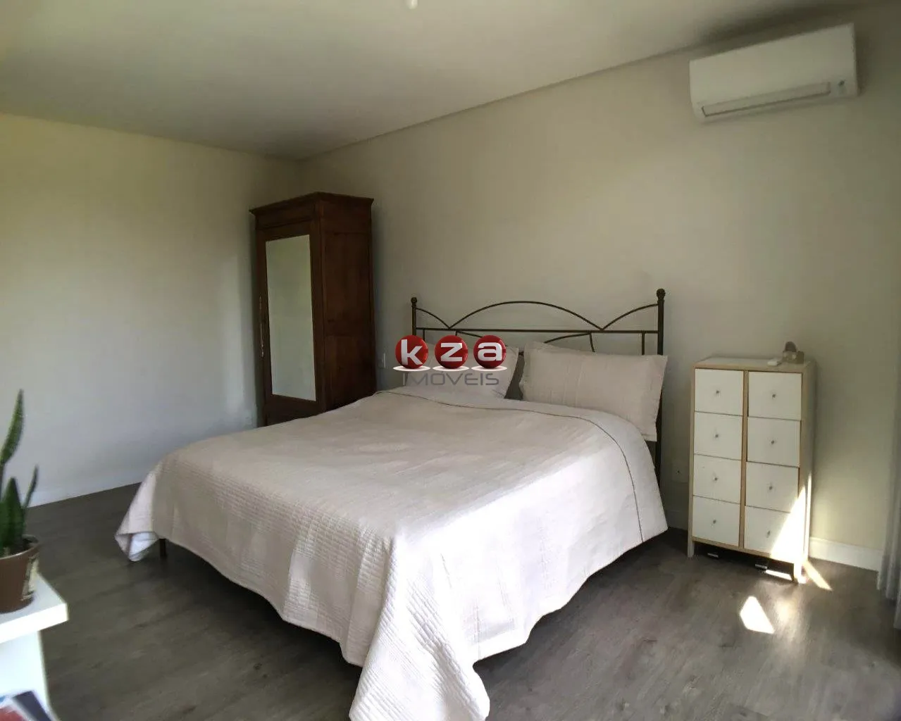 Imagem Casa de Luxo à Venda em Valinhos-SP, Condomínio Villa Lombarda: 6 Quartos, 5 Suítes, 3 Salas, 7 Banheiros, 504m² - Imperdível!