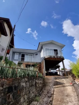 Foto do imóvel Casa para Venda em Concórdia, Centro, 3 dormitórios, 1 suíte, 2 banheiros em Felice Ioris