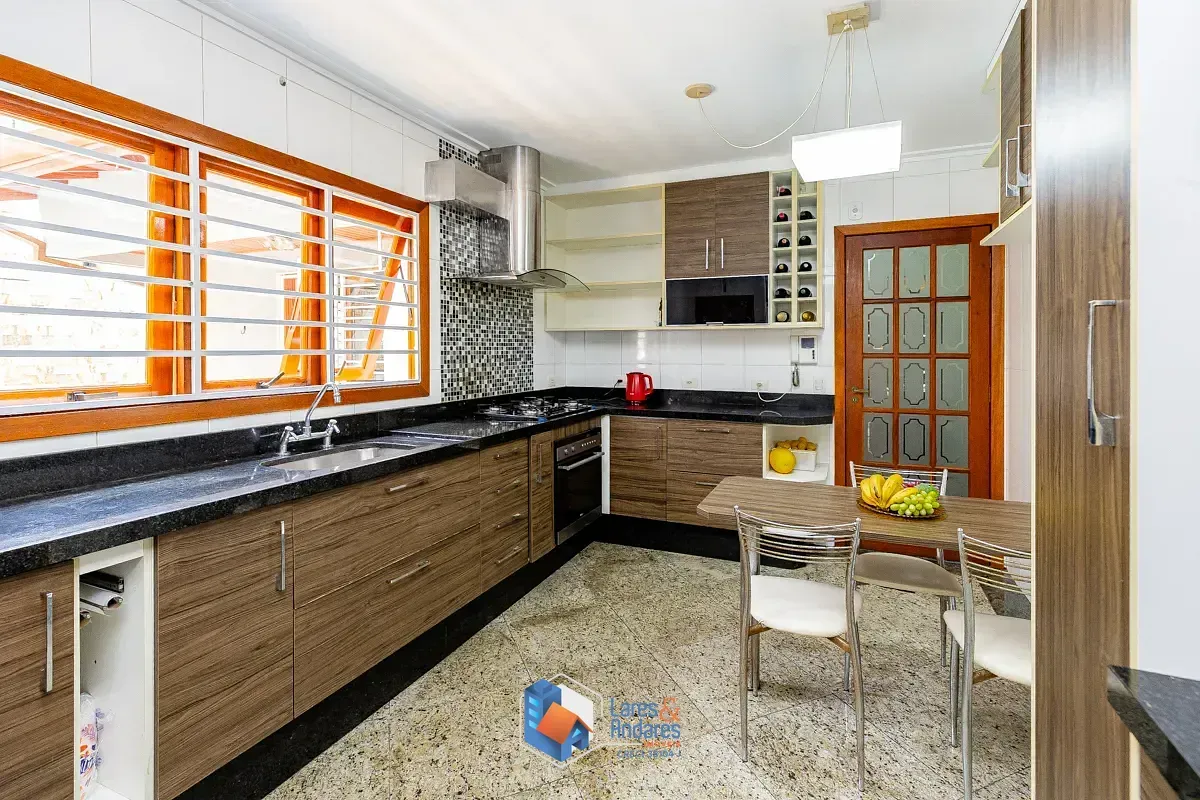 Imagem Sobrado para venda em Jardim Marajoara com 4 quartos, sendo 4 suítes, 276m²