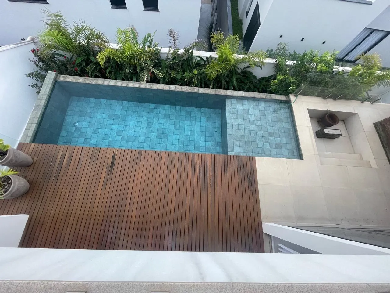 Imagem Casa de Luxo Decorada em Alphaville Nova Esplanada IV ? Vista para a Reserva e Porteira Fechada