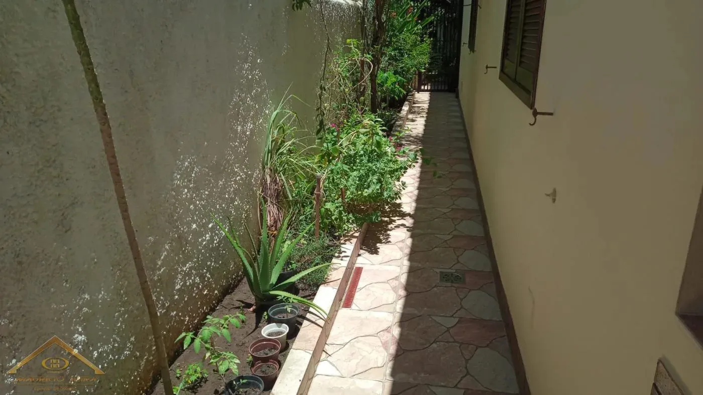 Imagem Casa em Condomínio para Venda em Cabo Frio / RJ no bairro Braga