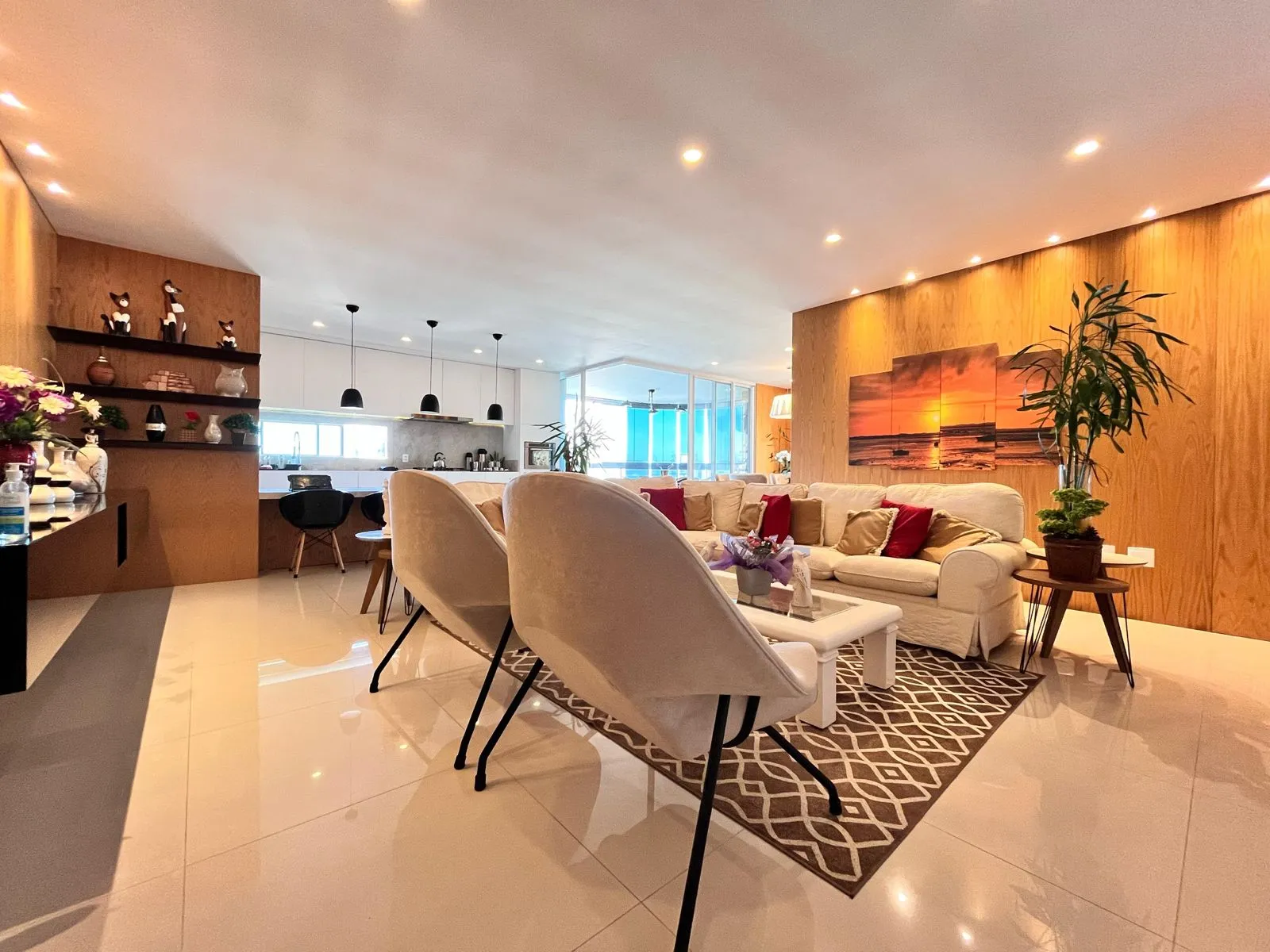 Imagem Apartamento com vista para o mar à venda com 193m2 por R$ 3.350.000,00