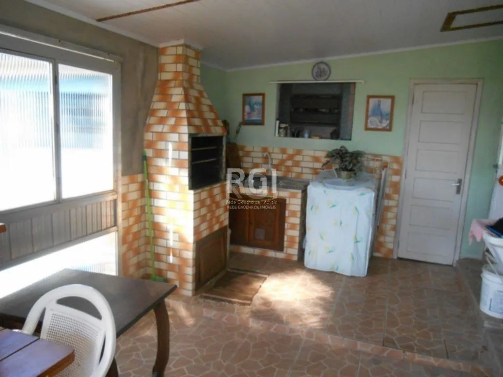 Imagem Casa para Venda - 185m², 4 dormitórios, sendo 2 suites, 4 vagas - Nonoai
