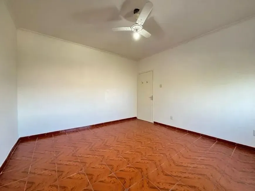 Imagem Casa para venda no bairro Medianeira | 3 dormitórios | Pátio amplo | Espaço gourmet | 298m² | Porto Alegre
