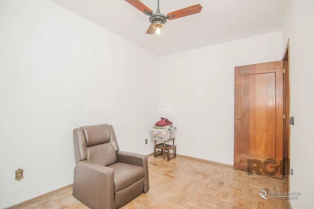 Imagem Casa 3 dorms à venda Rua Intendente Alfredo Azevedo, Glória - Porto Alegre