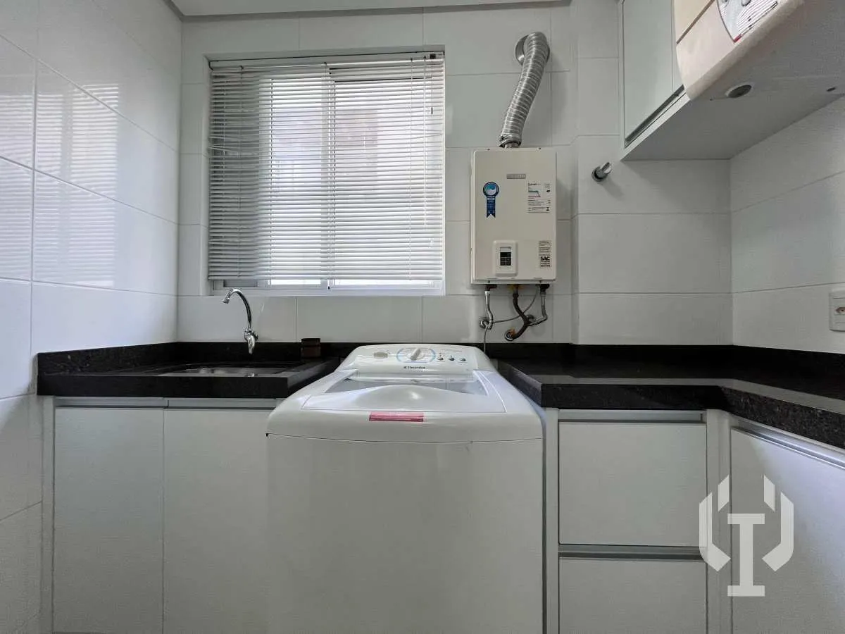 Imagem Apartamento Frente Mar 4 Suítes Mobiliado Pronto Para Morar em Meia Praia