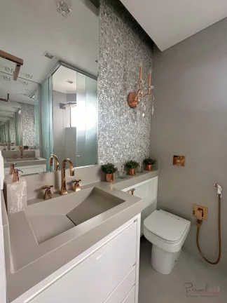 Imagem Linda cobertura em duplex com 272 mts2 privativos, 2 garagens, 3 dormitórios, sendo 1 suíte master...