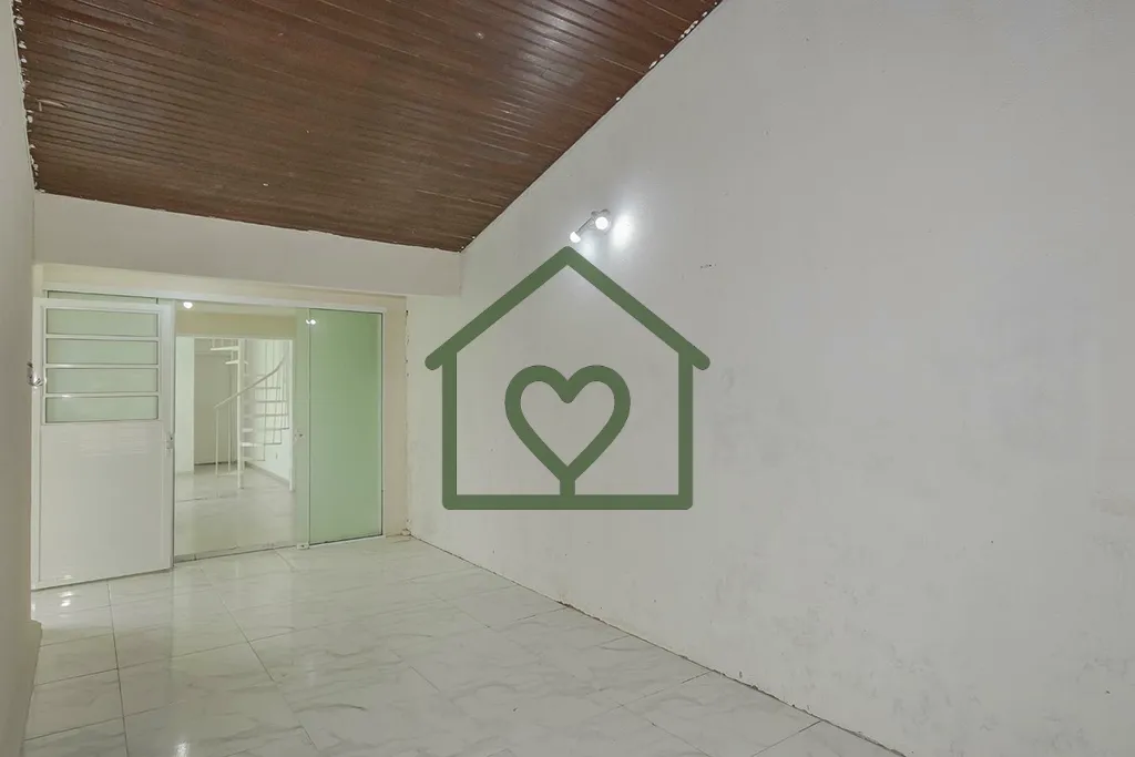 Imagem Casa ampla, no bairro Jardim Itu Sabará, com 3 dormitórios, possibilidade de 2 súites, sala de es...