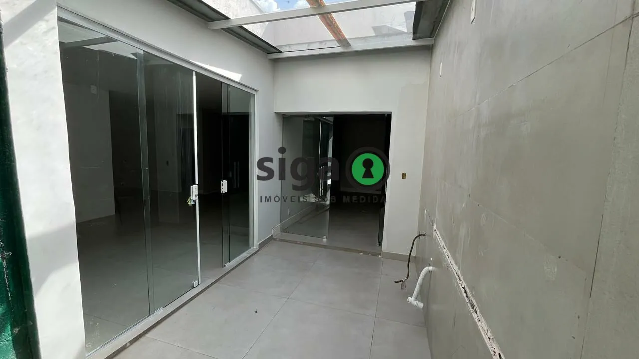 Imagem Casa Comercial em Ponto Estratégico de Indianópolis com 4 Vagas