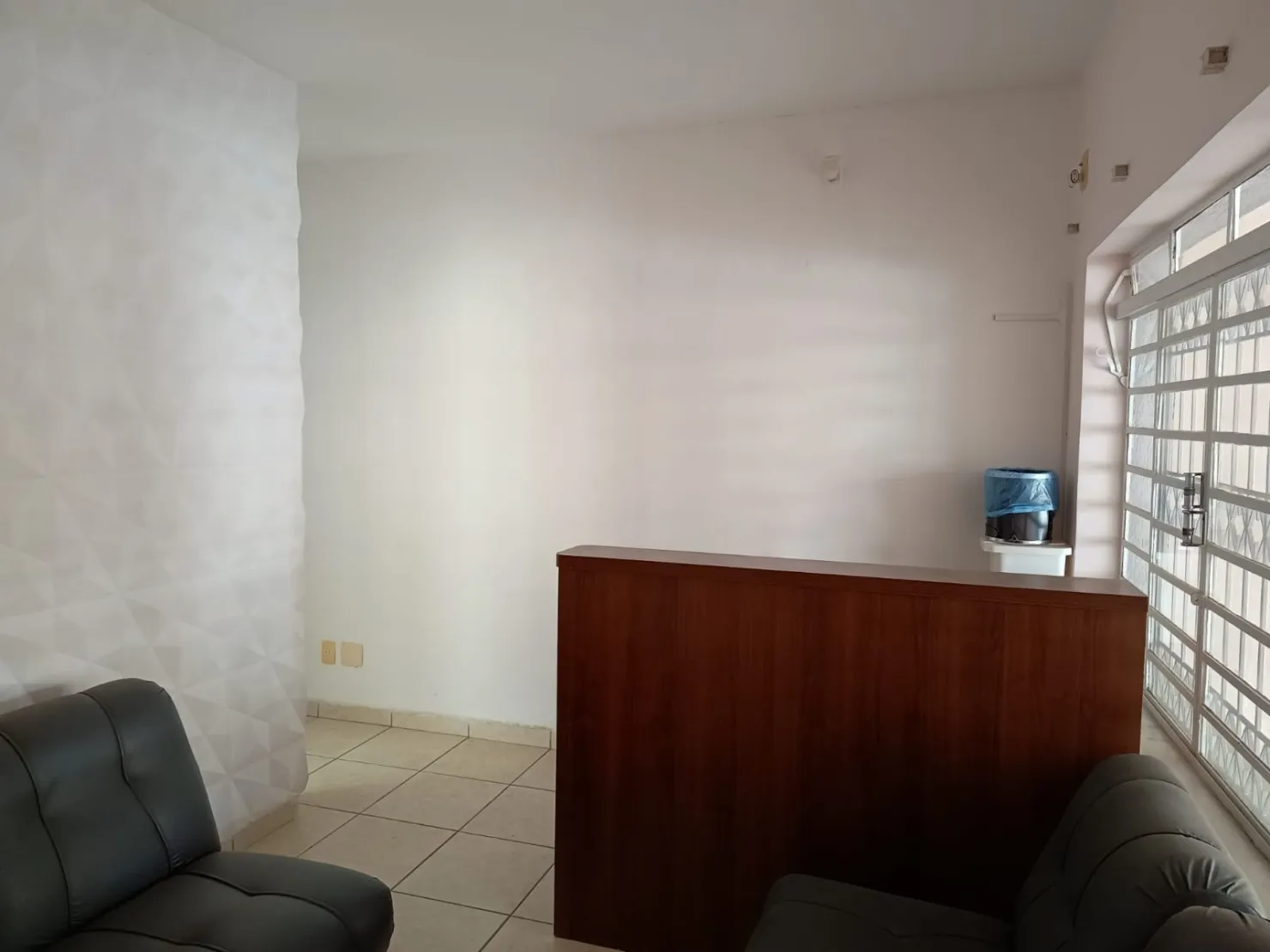 Imagem Comercial para Locação 210M², Centro, Taubaté - SP