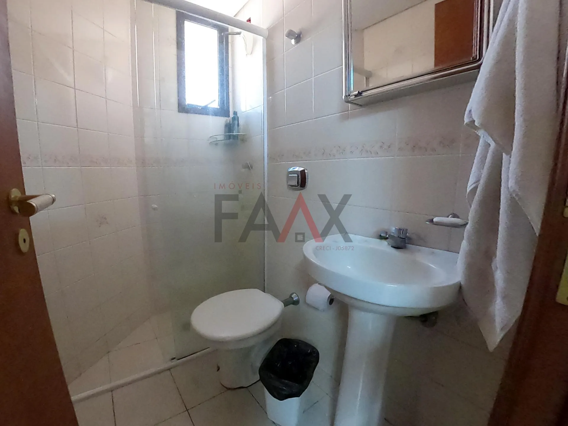 Imagem Apartamento à venda no Edifício Bourbon em frente ao Teatro Municipal no centro