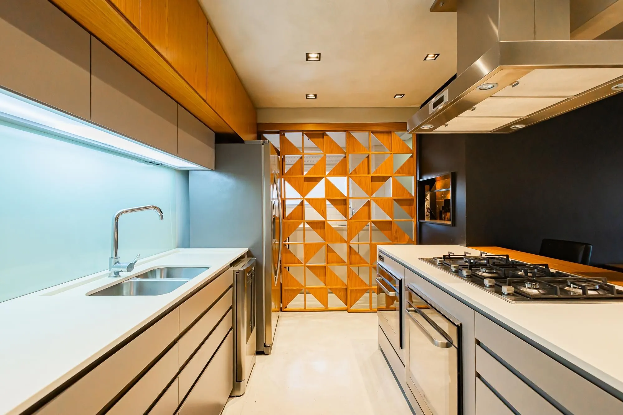 Imagem Espetacular apartamento finamente decorado e mobiliado por arquiteto renomado com 3 vagas próx. Rua Nova Iorque