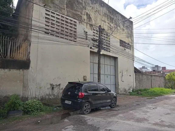 Imagem Galpão para Venda em Recife, Cordeiro, 1 suíte, 1 banheiro, 5 vagas