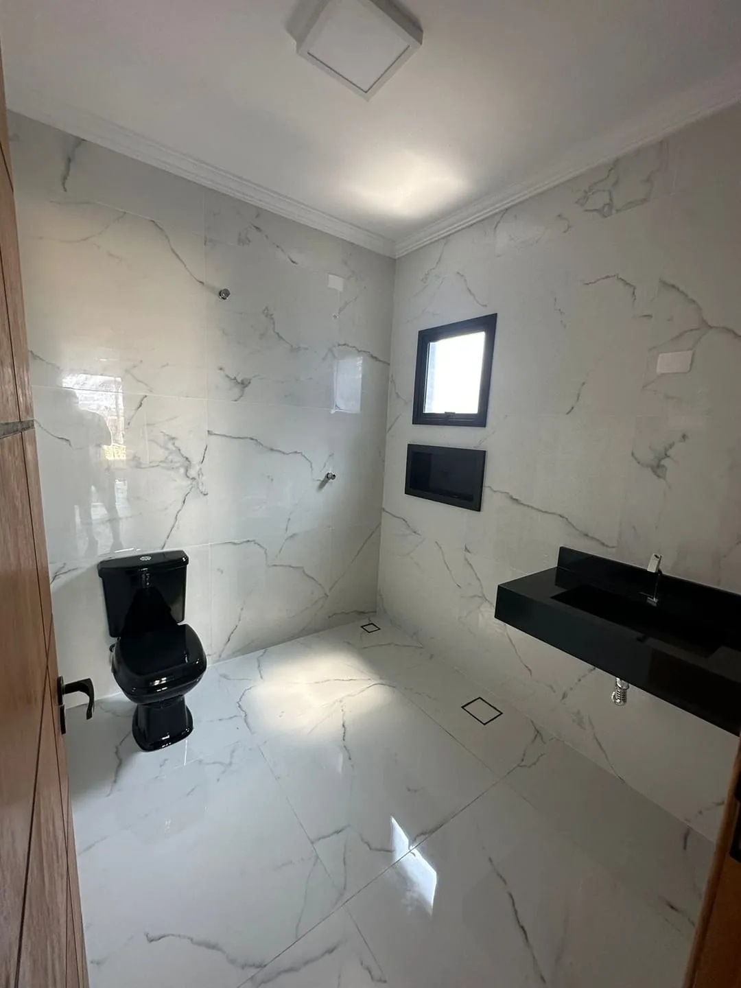Imagem Casa à venda 3 Quartos, 1 Suite, 2 Vagas, 175M², Loteamento Residencial e Comercial Flamboyant, Pindamonhangaba - SP